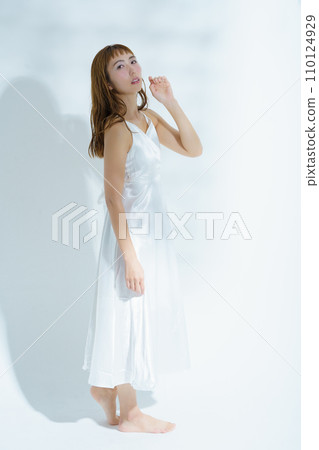 透明女性肖像 透明女性肖像 110124929