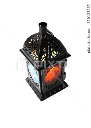 moroccan arabic metal lantern decorative candle holder isolated on white background 110125285