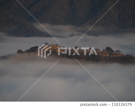 Takeda castle of the sea of clouds 110126379