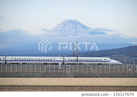 東海道新幹線 三島新富士 JR 西日本 700 系列 3000 系列 B 編組(博多)Nozomi 東海道新幹線 三島新富士 JR 西日本 700 系列 3000 系列 B 編組(博多)Nozomi 110127679