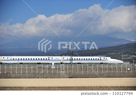 Tokaido Shinkansen Mishima-Shinfuji JR Tokai N700 series 0 series Z formation Nozomi Tokaido Shinkansen Mishima-Shinfuji JR Tokai N700 series 0 series Z formation Nozomi 110127794