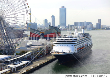 Osaka's Tempozan Pier seen from the airport limousine bus: Cruise ship "AMSTERDAM" at anchor 110130437