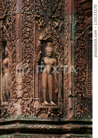 Banteay Srei ruins relief 110133270
