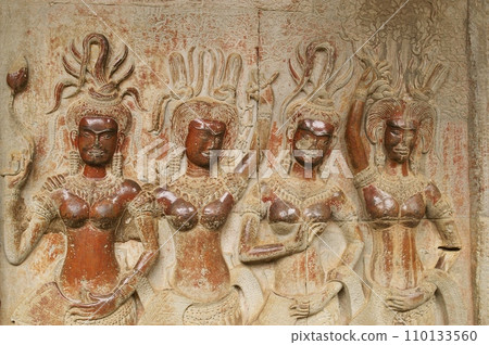 Angkor Wat dancer relief 110133560