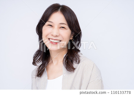 Middle-aged women's beauty Middle-aged women's beauty 110133778