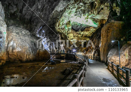 Akiyoshido Cave entrance area and limestone cave - Stock Photo ...