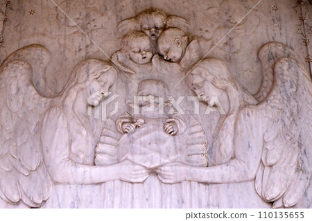 Mourning sculpture on a Mirogoj cemetery in Zagreb, Croatia Mourning sculpture on a Mirogoj cemetery in Zagreb, Croatia 110135655