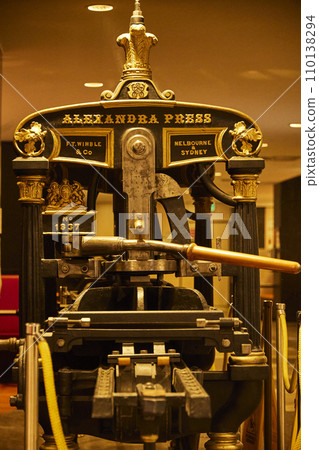 retro printing press retro printing press 110138294