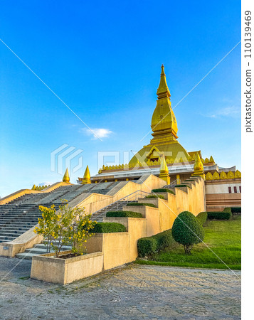 Chedi Maha Mongkol Bua in Roi Et in Thailand 110139469