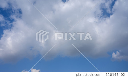 White clouds flowing in the blue sky 110143402