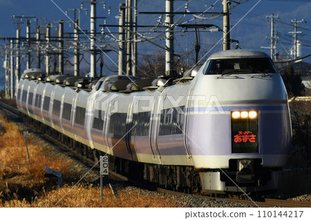 E351系列特急“超級梓”中央本線 110144217