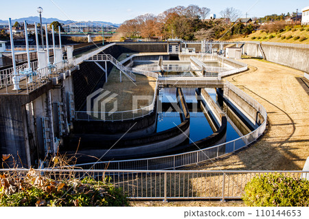 Tokyo Metropolitan Bureau of Waterworks Hamura Water Intake Station - Relocation gate and settling pond based on flow rate 110144653