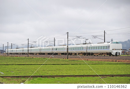 Hokuriku Main Line Isurugi-Fukuoka JR West 683 series T44 formation (Kanazawa) Thunderbird 110146362
