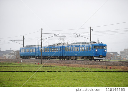 北陸本線伊劍-福岡 JR 西日本 475 系列 A18 編隊（金澤） 110146363