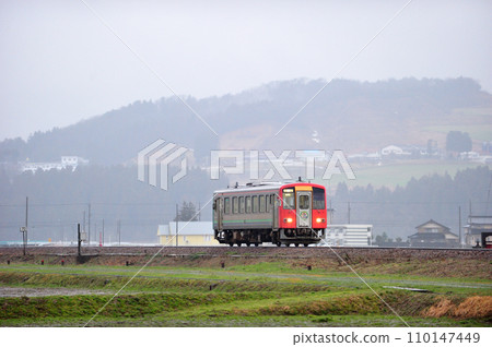 高山本線 千里長谷 JR West Kiha 120-348（富山） 110147449