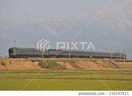 北陸本線水橋東山JR西日本24系暮光特快（宮原） 110147611