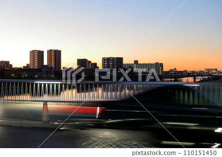 橫跨新中川的大杉橋（東京都江戶川區） 110151450