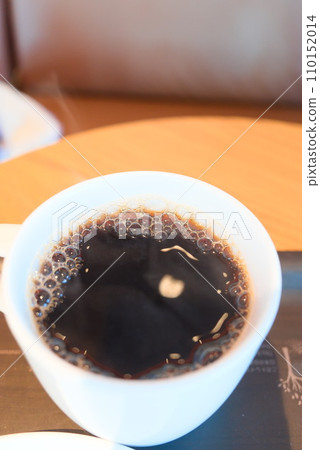 咖啡館的熱咖啡 110152014
