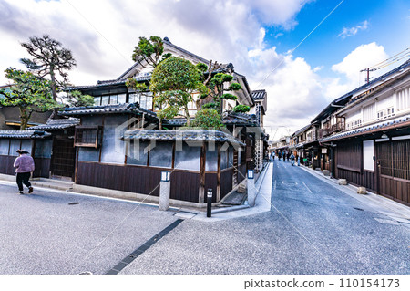[Important Preservation District for Groups of Traditional Buildings] Kurashiki Riverside Early Winter Hondori 1 Kurashiki City, Okayama Prefecture 110154173