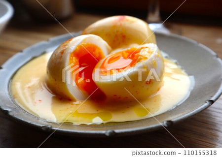 在義大利餐廳點的蛋黃醬水煮蛋 在義大利餐廳點的蛋黃醬水煮蛋 110155318