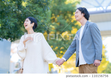 young couple on a date 110156756