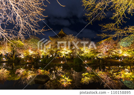 Autumn leaves season night illumination (Kyoto Toji Temple) 110158895