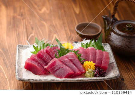 Nanki Katsuura Port Bigeye Tuna Tuna Sashimi 110159414