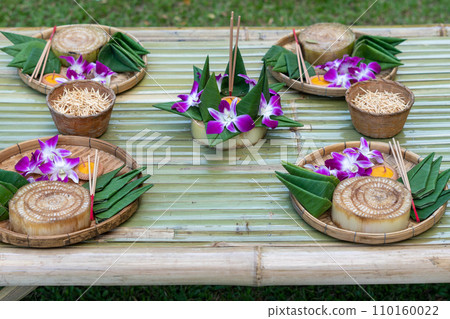Krathong made of banana leaf  110160022