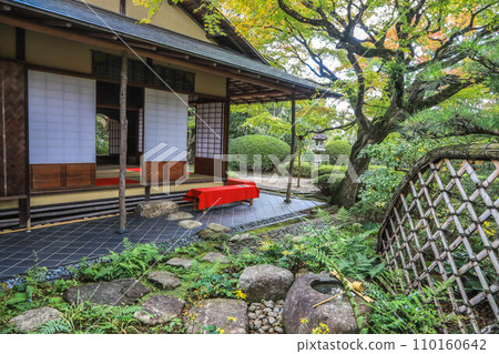 Shofuen in autumn 110160642