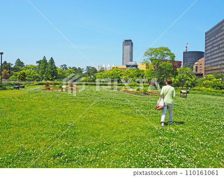 從北九州市小倉北區胜山公園看到的小倉城 110161061