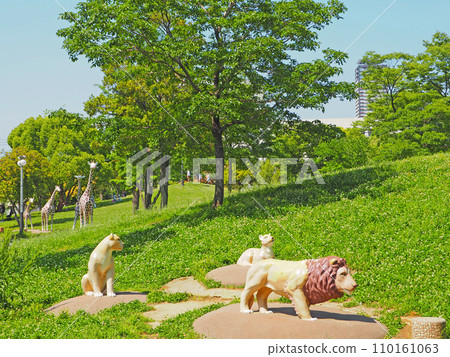 Katsuyama Park, a place for citizens to relax in the middle of Kokura Kita Ward, Kitakyushu City Katsuyama Park, a place for citizens to relax in the middle of Kokura Kita Ward, Kitakyushu City 110161063