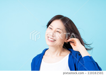 Middle-aged women's beauty Middle-aged women's beauty 110161581