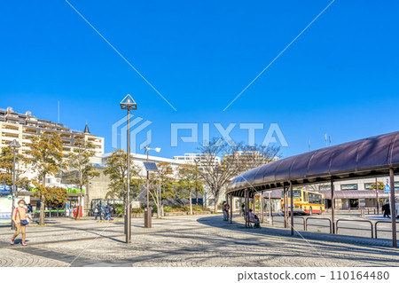 Urban landscape of Sakae Ward, Yokohama City, Hongodai Station 110164480
