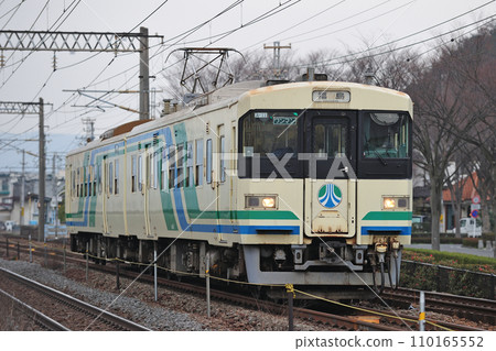 阿武隈特快 大津町-福島 阿武隈特快 8100 系列 A-11 編組 110165552