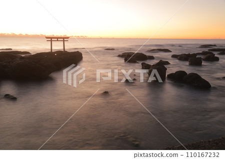 鳥居和晨光 110167232