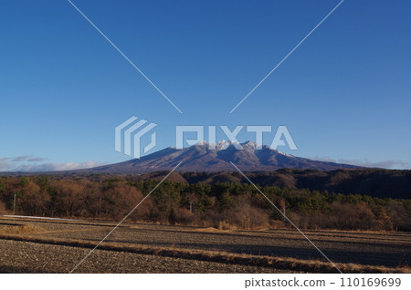 八岳晴空萬裡(山梨縣北斗市上午) 八岳晴空萬裡(山梨縣北斗市上午) 110169699