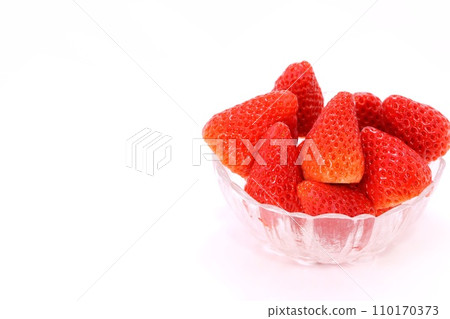 Bright red strawberry Akihime Akihime from Shizuoka prefecture bright background glass container 110170373