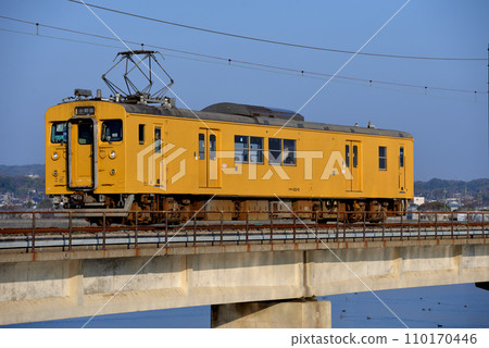 123 series local train running on the Onoda Line 110170446