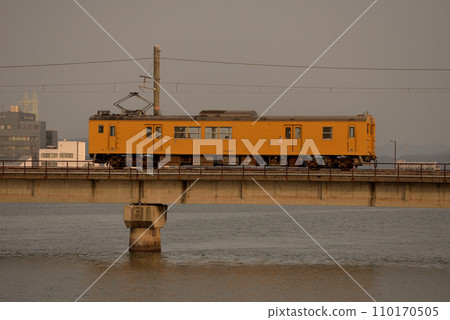 123 series local train running on the Onoda Line 110170505