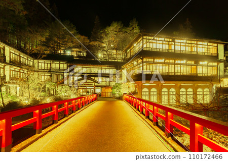 Shima Onsen Sekizenkan illuminated (Gunma Prefecture) 110172466