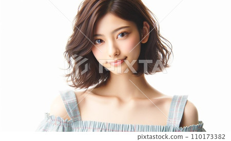 微笑剪裁模型女人 110173382