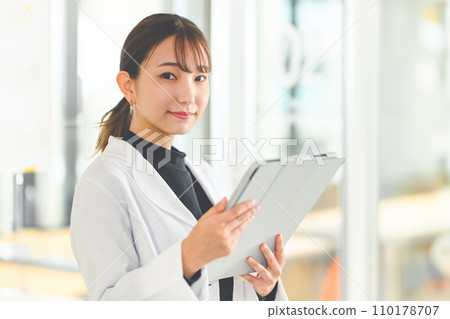 一個人的肖像 110178707