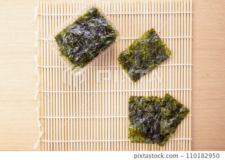 Salty Roasted Dried Seaweed, Healthy Snack. Top view Salty Roasted Dried Seaweed, Healthy Snack. Top view 110182950