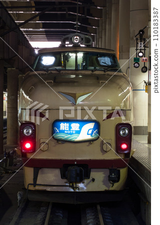 Night express "Noto" 489 series bonnet car 110183387