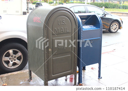 Recommended winter spots in San Francisco, Union Square Christmas tree, Levi's, cityscape, self-driving cars Recommended winter spots in San Francisco, Union Square Christmas tree, Levi's, cityscape, self-driving cars 110187414