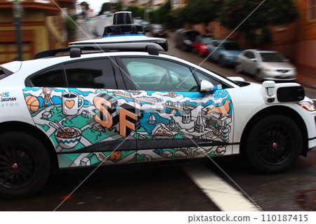 Recommended winter spots in San Francisco, Union Square Christmas tree, Levi's, cityscape, self-driving cars Recommended winter spots in San Francisco, Union Square Christmas tree, Levi's, cityscape, self-driving cars 110187415