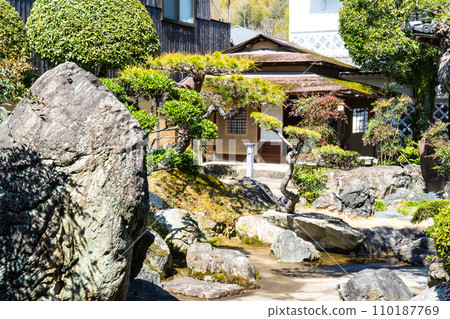 [重要傳統建築群保存地區] 城東街道保存區 春梶村住宅 3 岡山縣津山市 110187769