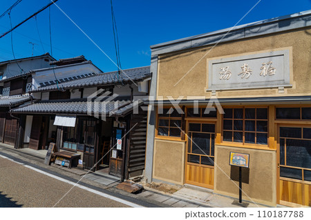 [Important Preservation District for Groups of Traditional Buildings] Joto: Old Public Baths and Townhouses 1, Tsuyama City, Okayama Prefecture 110187788