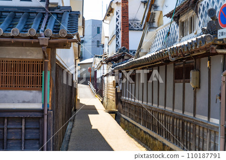 [Important Preservation District for Groups of Traditional Buildings] Joto - Former Karita Residence and Alley, Tsuyama City, Okayama Prefecture 110187791