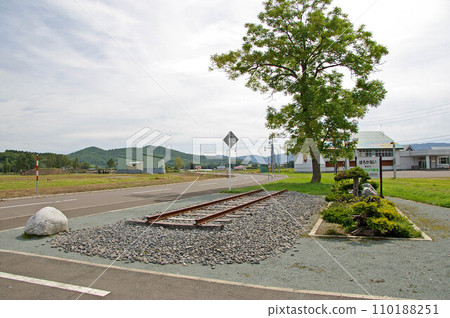 JR Hokkaido Fukana Line Horokanai Station Ruins 110188251